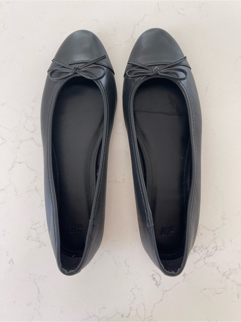 H&M Size 38/ 7.5 Classic Black Ballet Flats with Bow